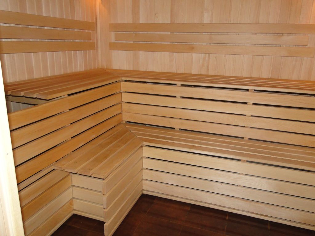 sauna2.JPG